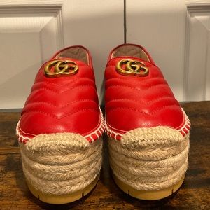 GUCCI RED MATELASSE LEATHER DOUBLE GG MARMONT PILAR TRIPLE PLATFORM ESPADRILLES